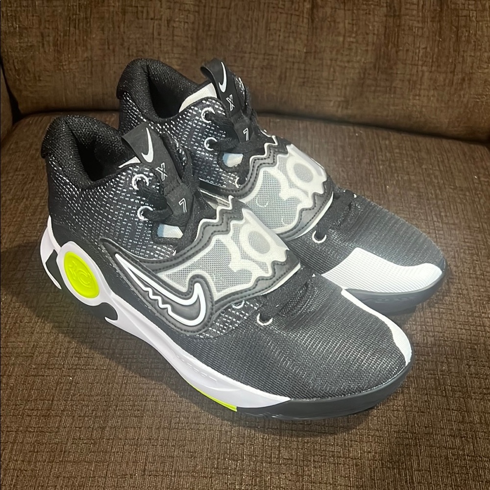 KD - Nike Black and White Athletic Sneakers with Mesh Upper